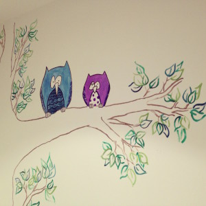 RojoSillon_Mural infantil Buhos