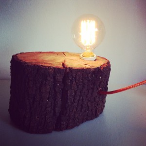 Lámpara tronco madera