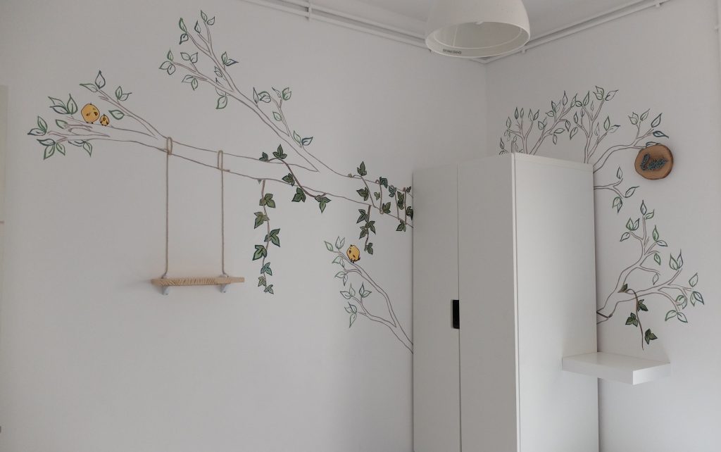 mural arbol hiedra
