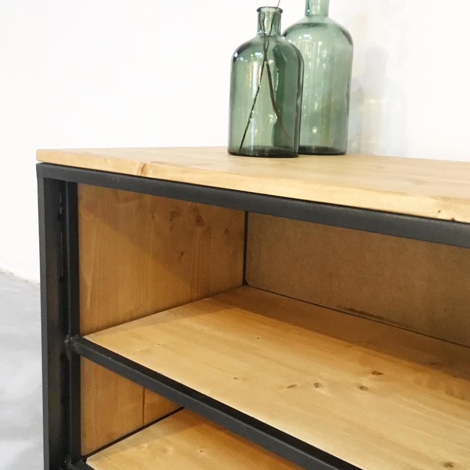 DISEÑO DE MUEBLES A MEDIDA BANCO ZAPATERO HIERRO Y MADERA SALON ROJOSILLON