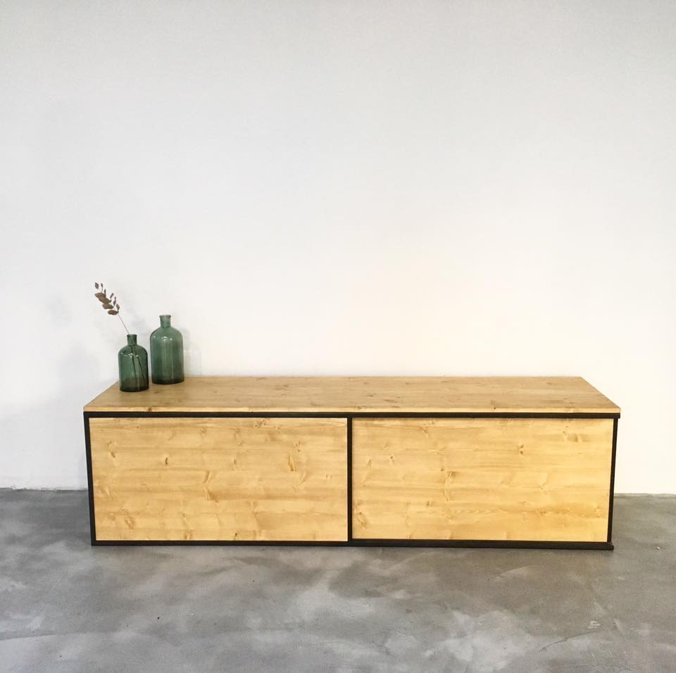 DISEÑO DE MUEBLES A MEDIDA BANCO ZAPATERO HIERRO Y MADERA SALON ROJOSILLON