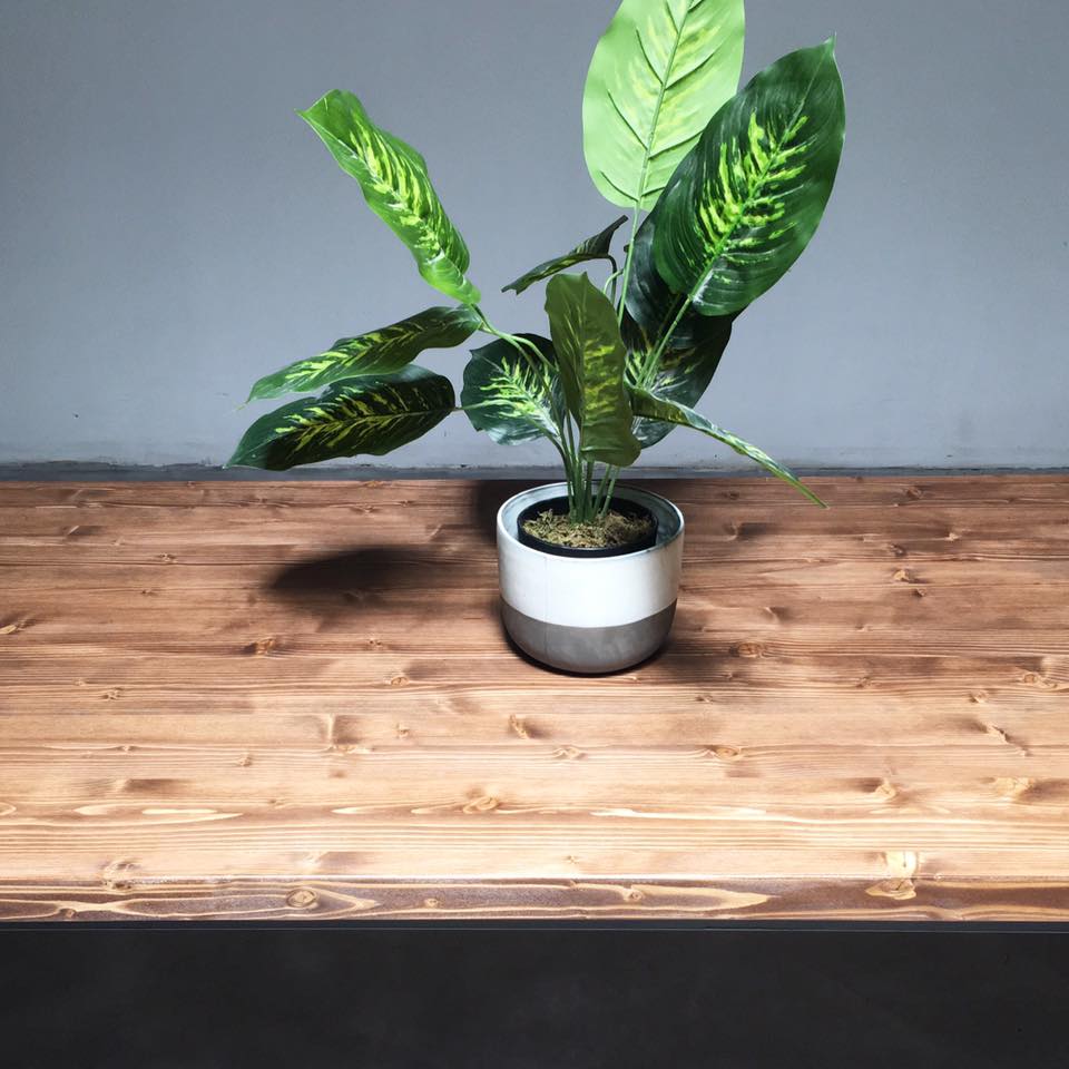DISEÑO DE MUEBLES A MEDIDA MESA HIERRO Y MADERA SALON ROJOSILLON