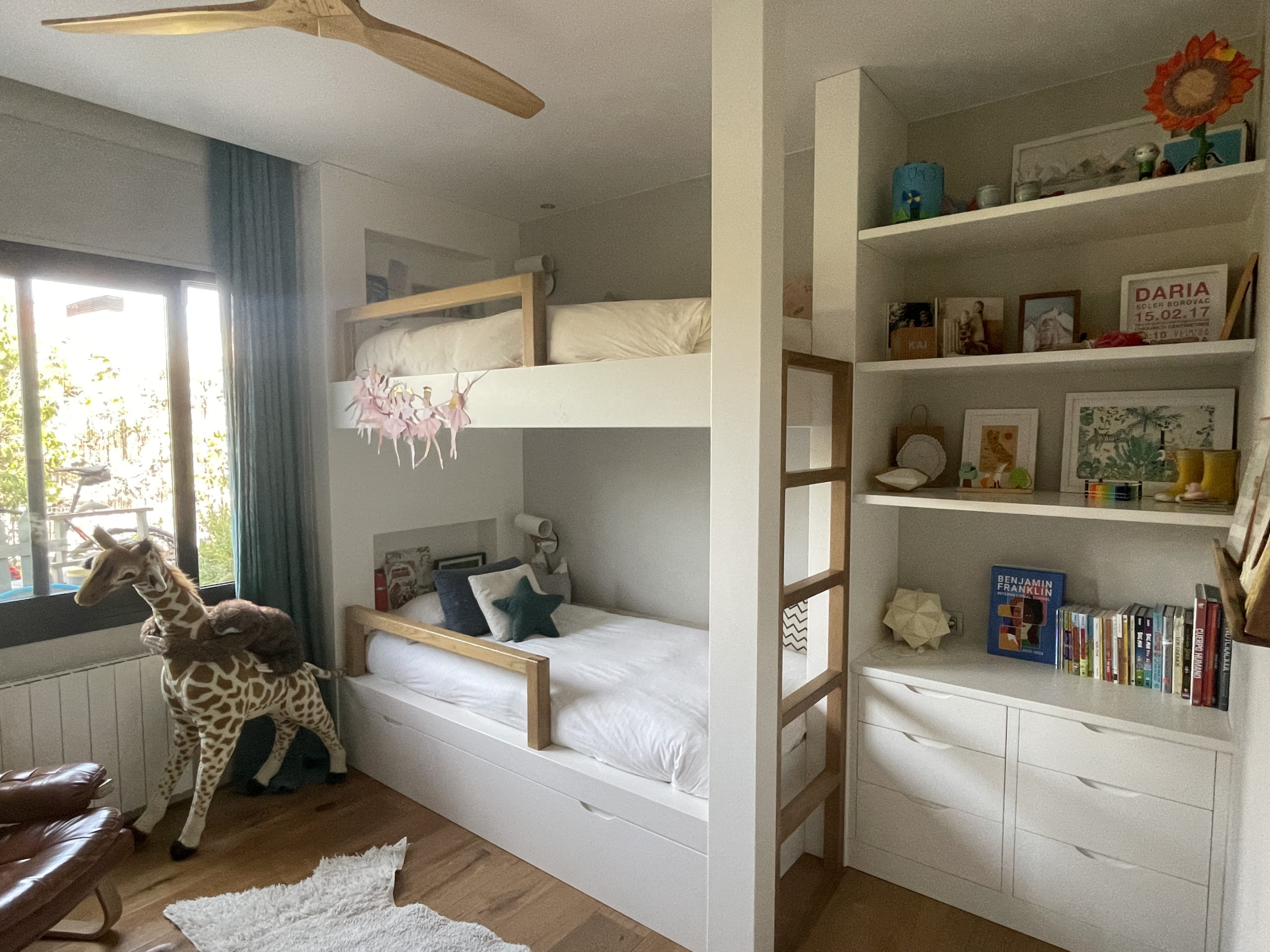 mobiliario a medida_produccion de un dormitorio infantil interiorismo_rojosillon