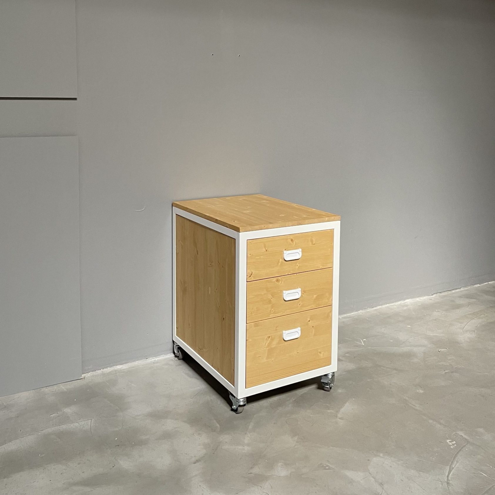 mobiliario a medida_escritorio para dormitorio mesa y cajon_rojosillon