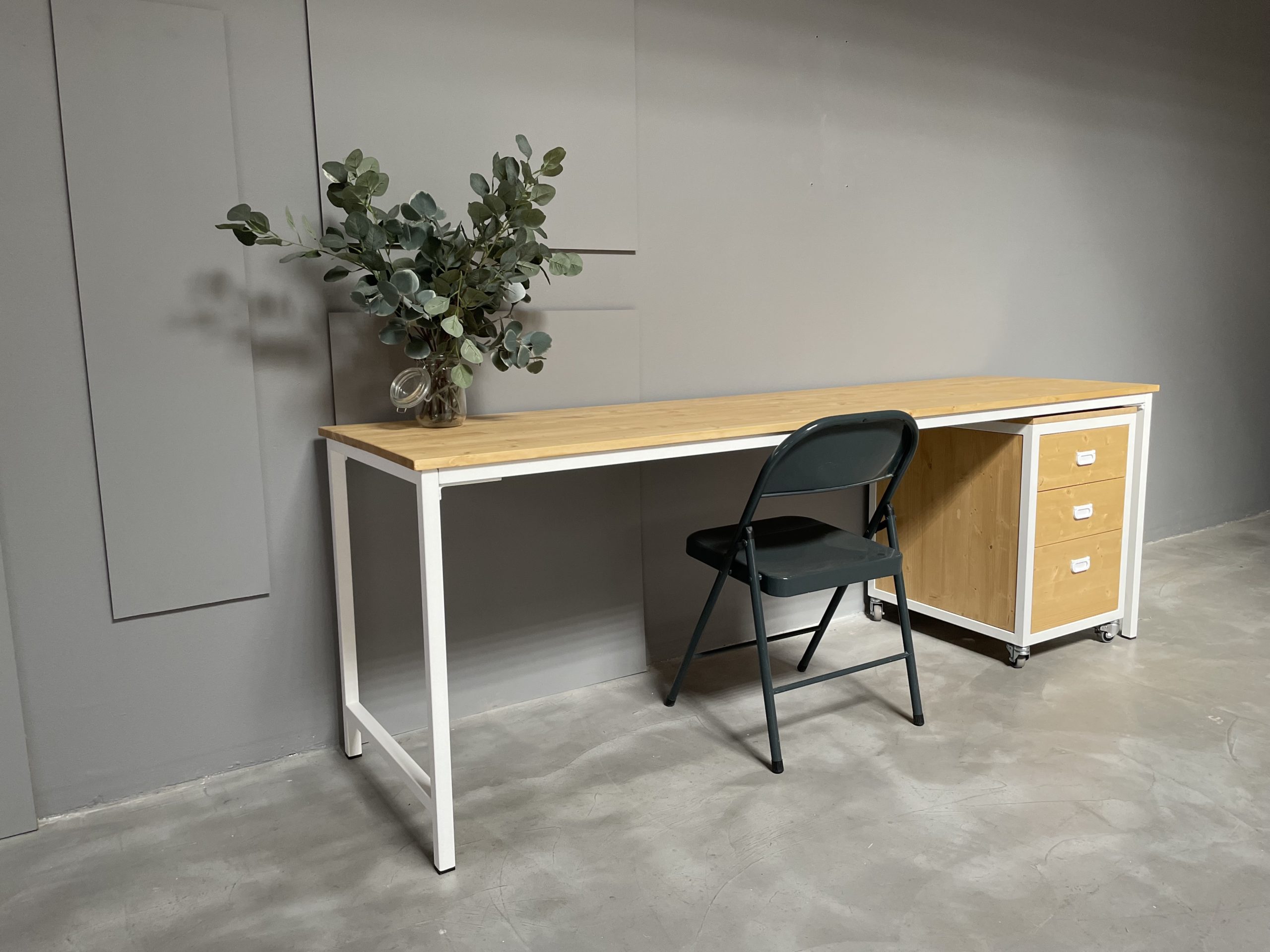 mobiliario a medida_escritorio para dormitorio mesa y cajon_rojosillon